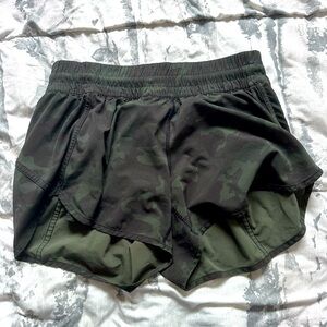 Size 10 Lululemon shorts